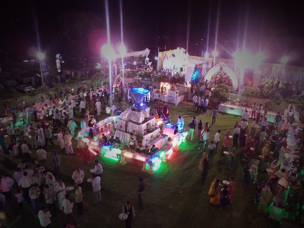 Tanarika Resort Bhusāwal Buitenkant foto